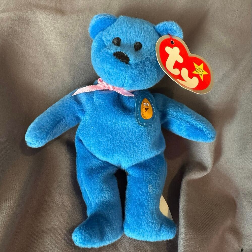 Vintage 00s Mcnuggets the bear beanie baby